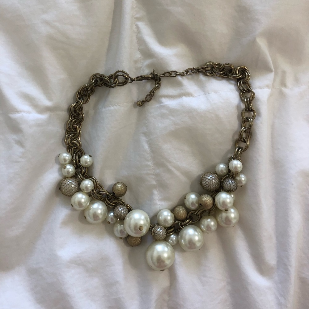 Pearl bundle statement necklace